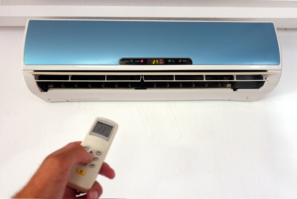 Should Your AC Fan Be on AUTO or ON? What’s More Efficient?