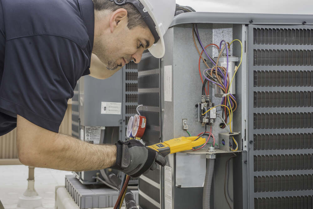 Hiring HVAC Contractor in Santa Rosa